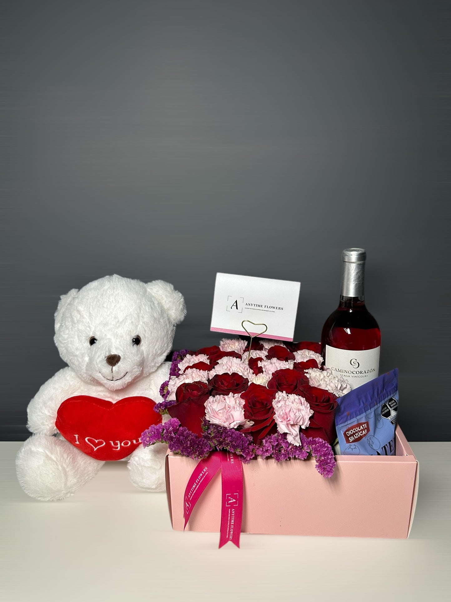 Arreglo en caja cuadrada con cobertura - Valentine's edition